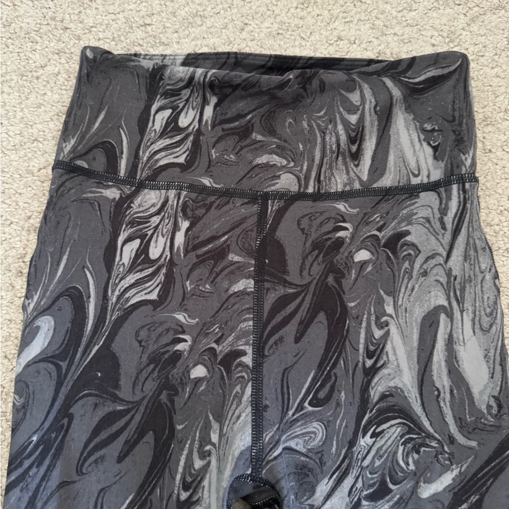 Abercrombie and Fitch leggings size XS - Picture 2 of 3